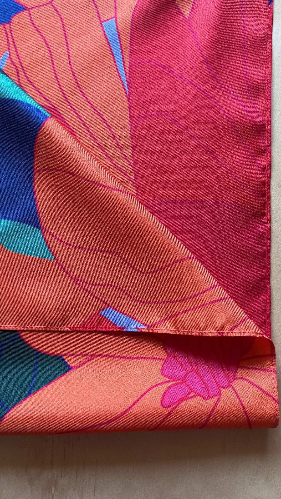 Double-Sided Silk Scarf – 66x66cm