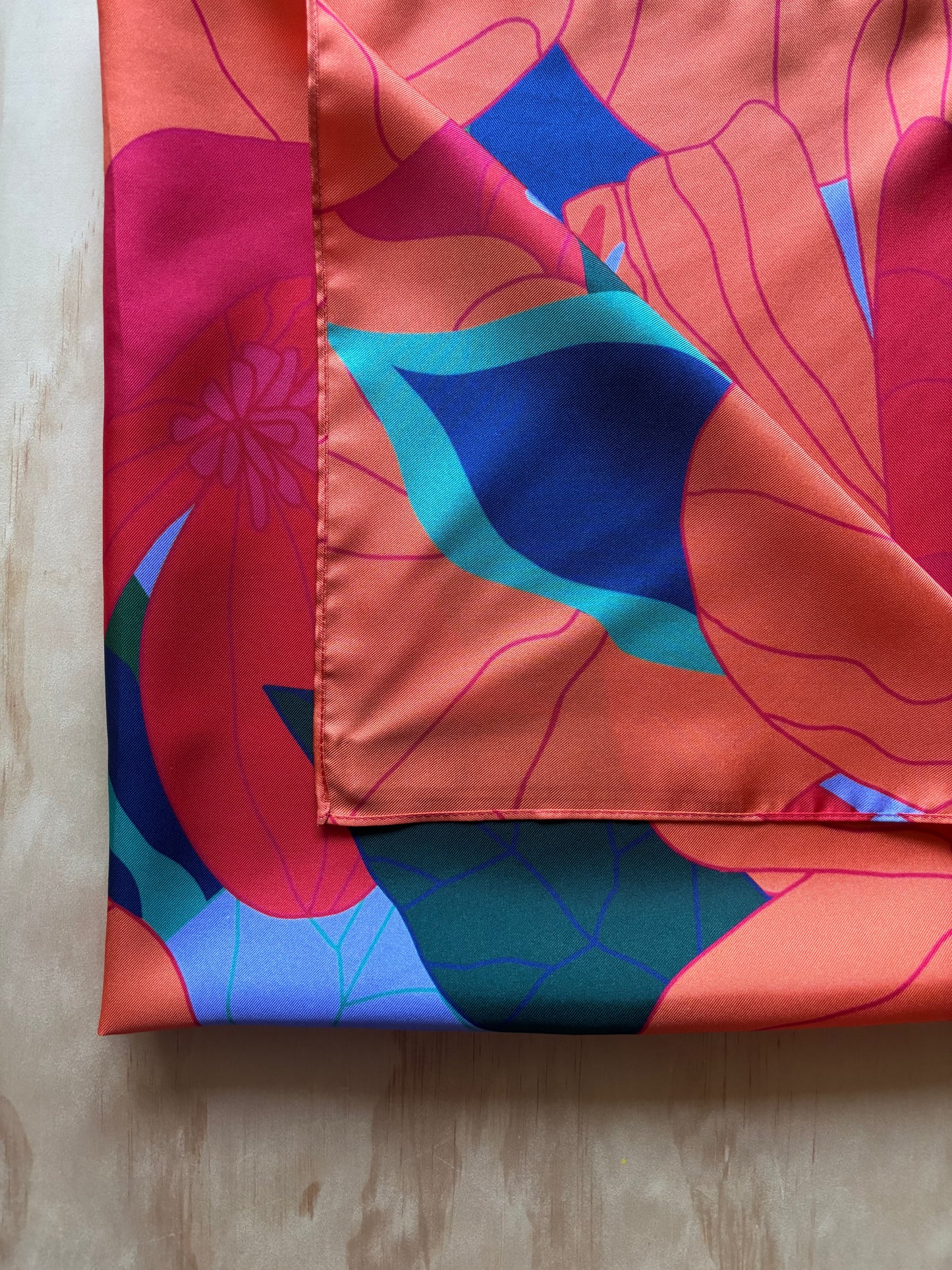 Double-Sided Silk Scarf – 66x66cm
