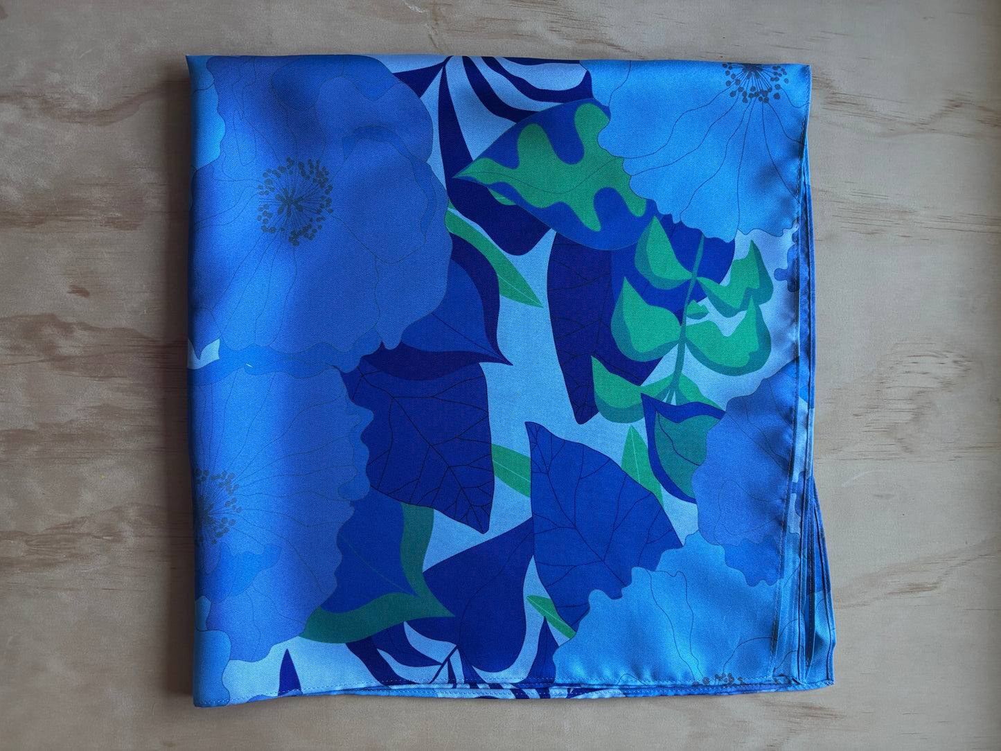 Double-Sided Silk Scarf – 66x66cm