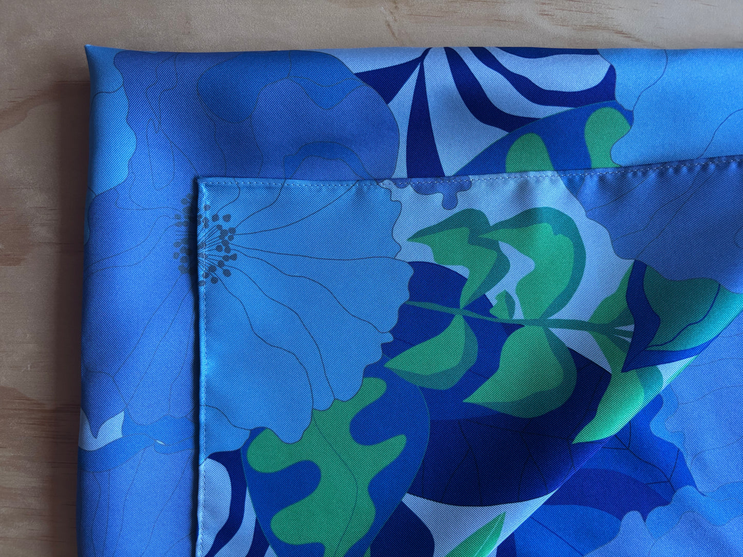 Double-Sided Silk Scarf – 66x66cm