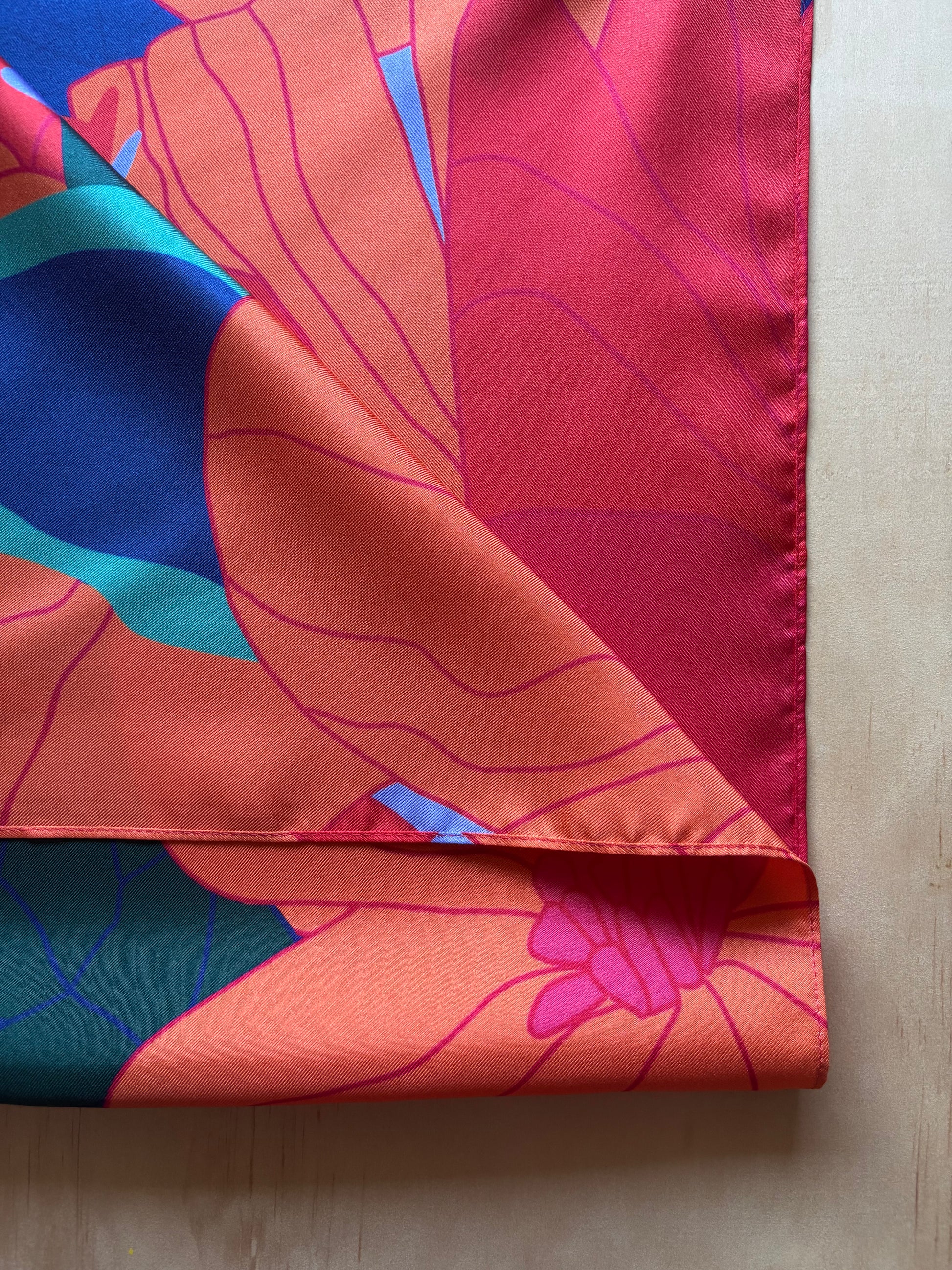 Double-Sided Silk Scarf™ by Charlotte Design 66x66cm