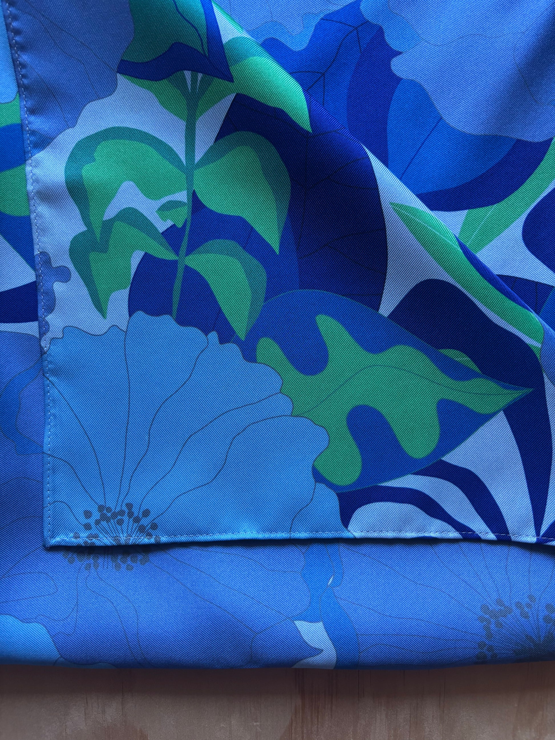 Double-Sided Silk Scarf™ by Charlotte Design 66x66cm